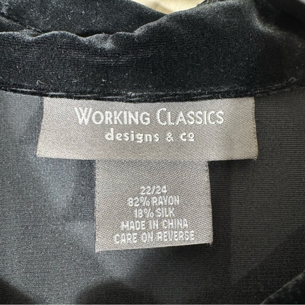 Working Classics Designs & Co. Silk Blend Velvet Burn Out Blouse Top 22/24 Black - Picture 6 of 7